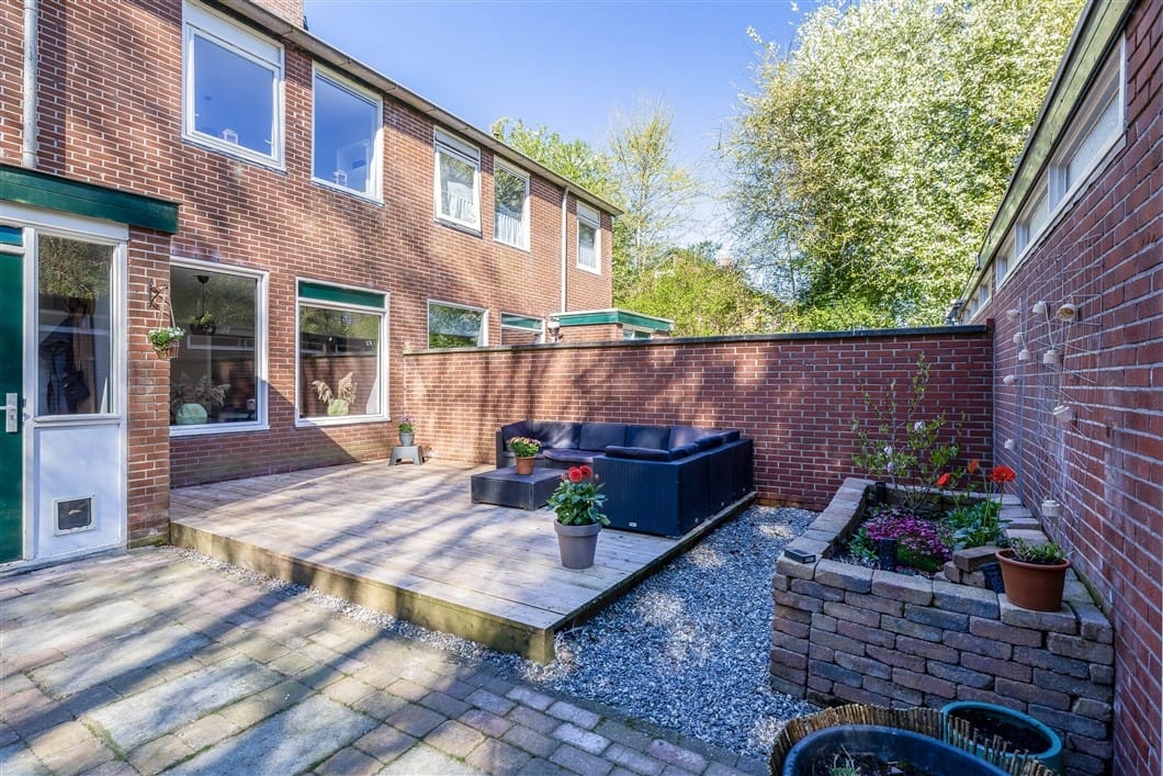 Well-maintained family home at the forest edge with four bedrooms and large garden — 30