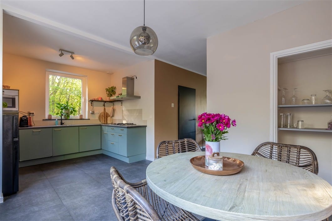 Well-maintained family home at the forest edge with four bedrooms and large garden — 20