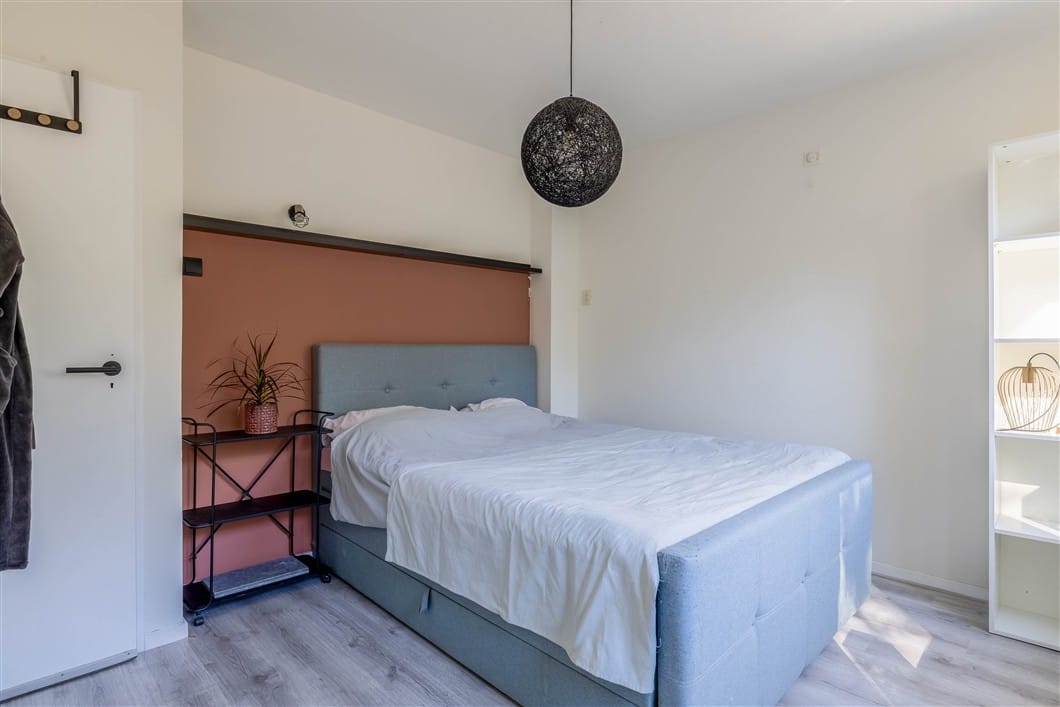 Well-maintained family home at the forest edge with four bedrooms and large garden — 40