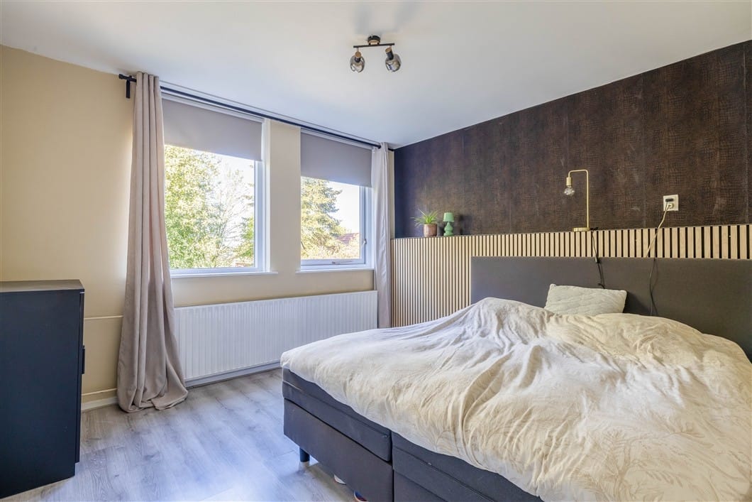 Well-maintained family home at the forest edge with four bedrooms and large garden — 34