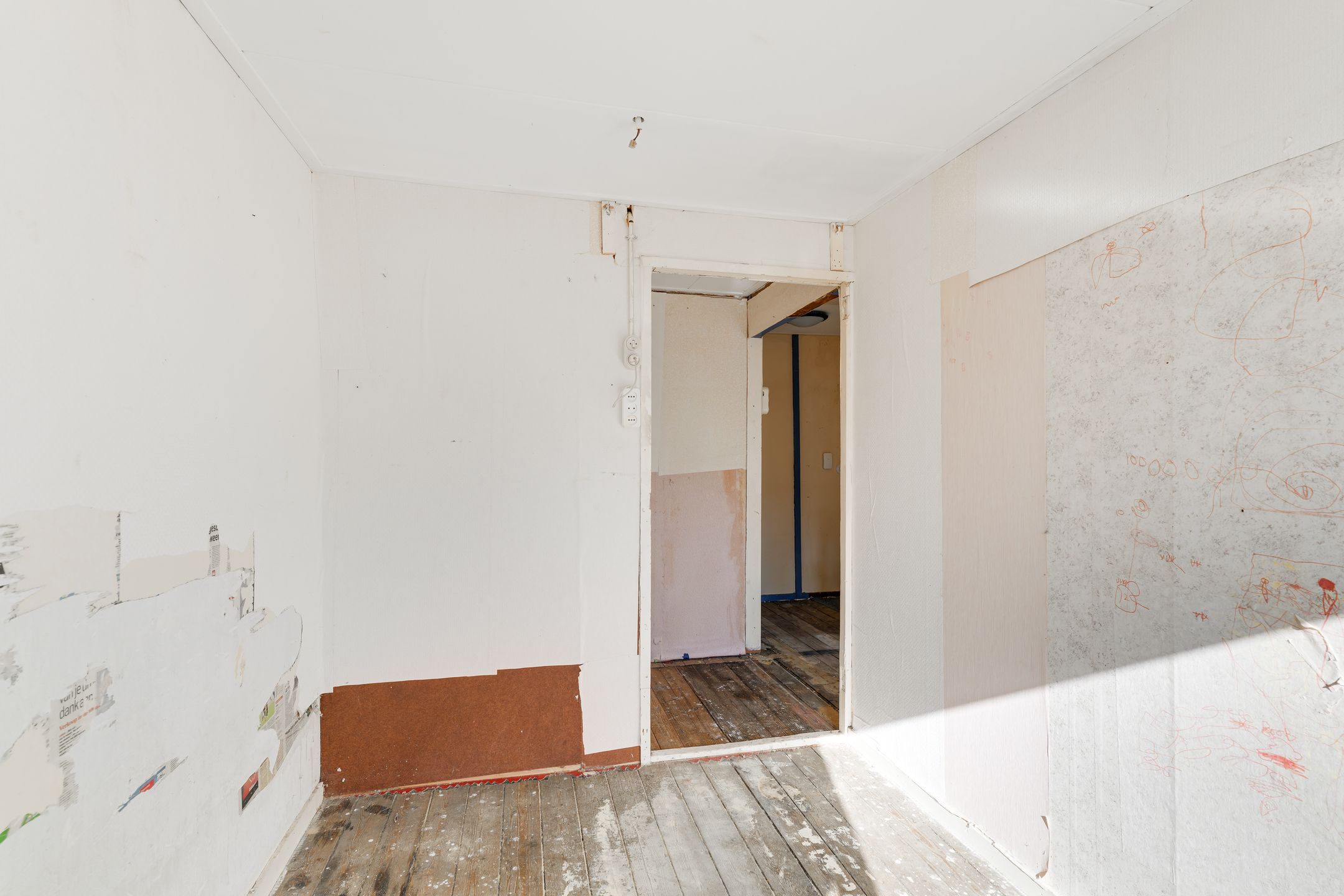 Renovation Opportunity in Popular De Kooi Neighborhood — 21