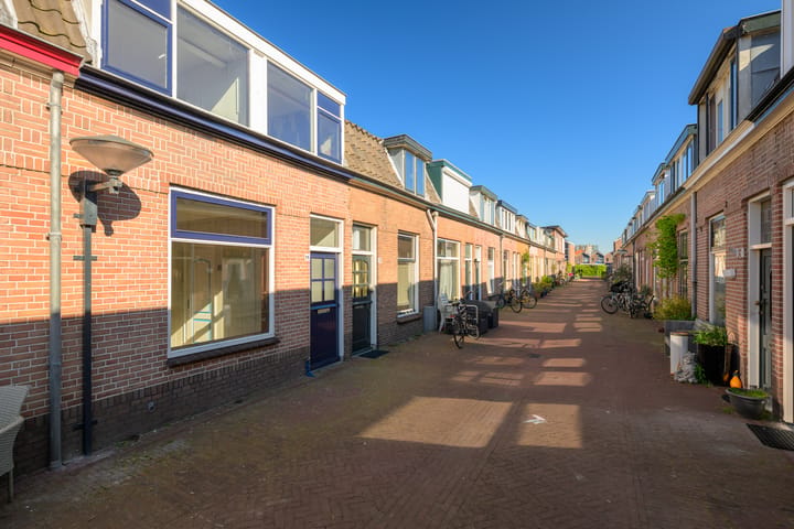 Photo 3 of Bloemstraat 11