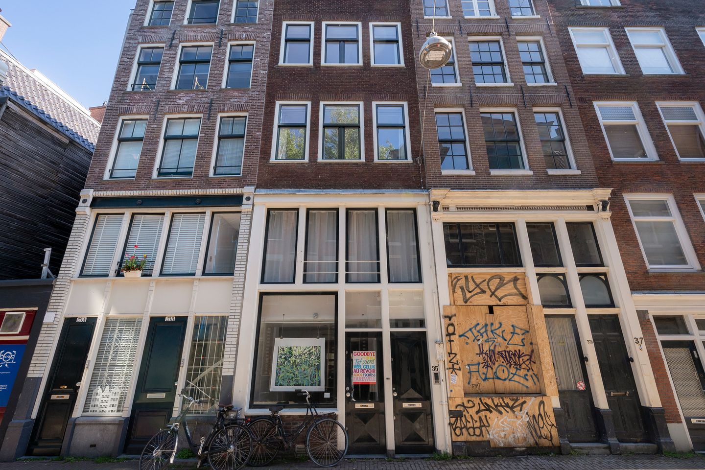 Renovated Upper Apartment with Three Bedrooms in Historic Amsterdam Center — 25