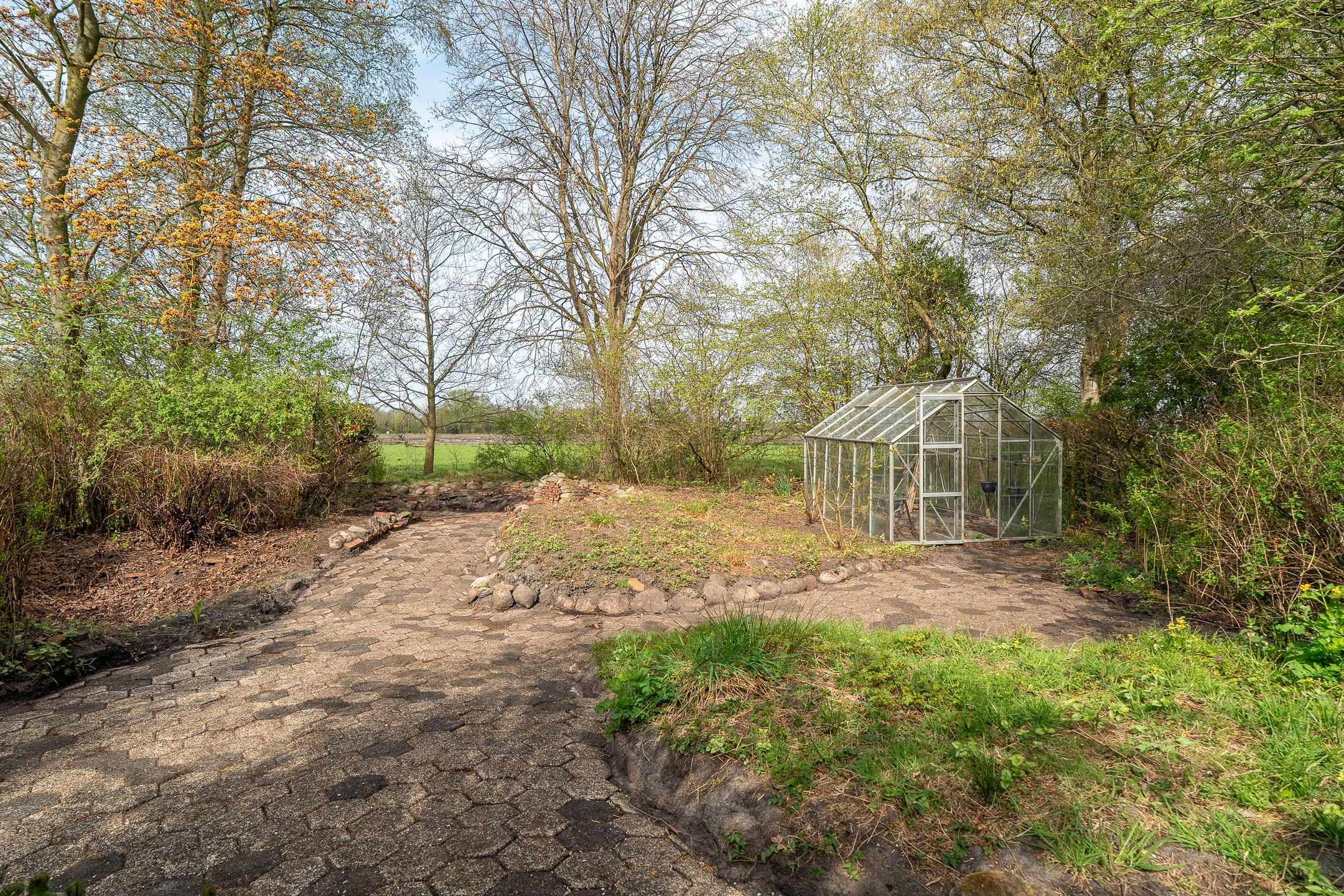 Photo 75 of Vrouwenlaan-achter 2