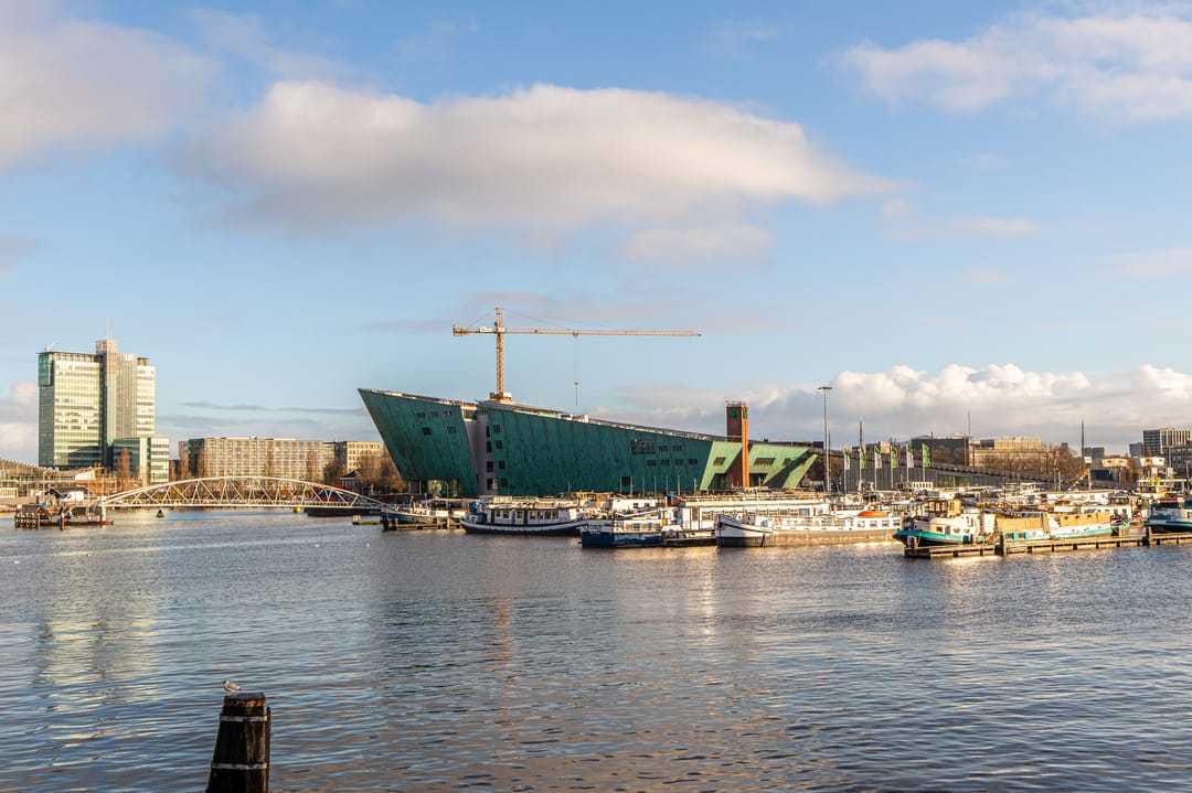 Fully Renovated Apartment with Spectacular IJ Water Views in Amsterdam's Oostelijk Havengebied — 37