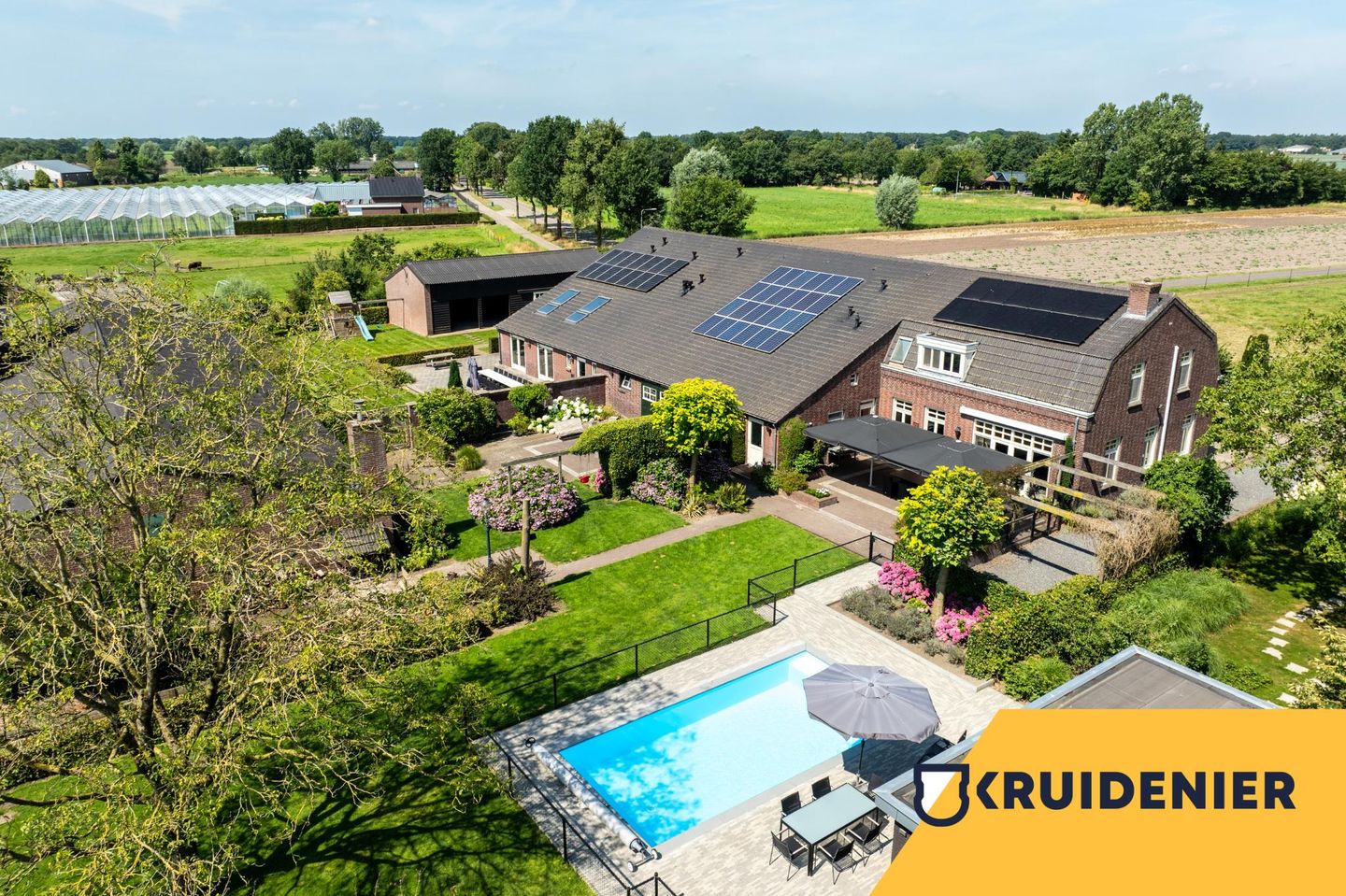 Bekijk foto 1 van Crommentuijnstraat 51-53