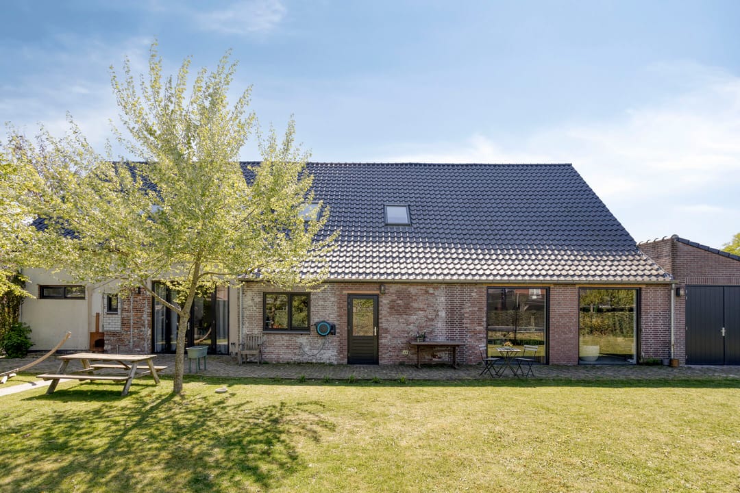 Photo 53 of Voorderstraat 1