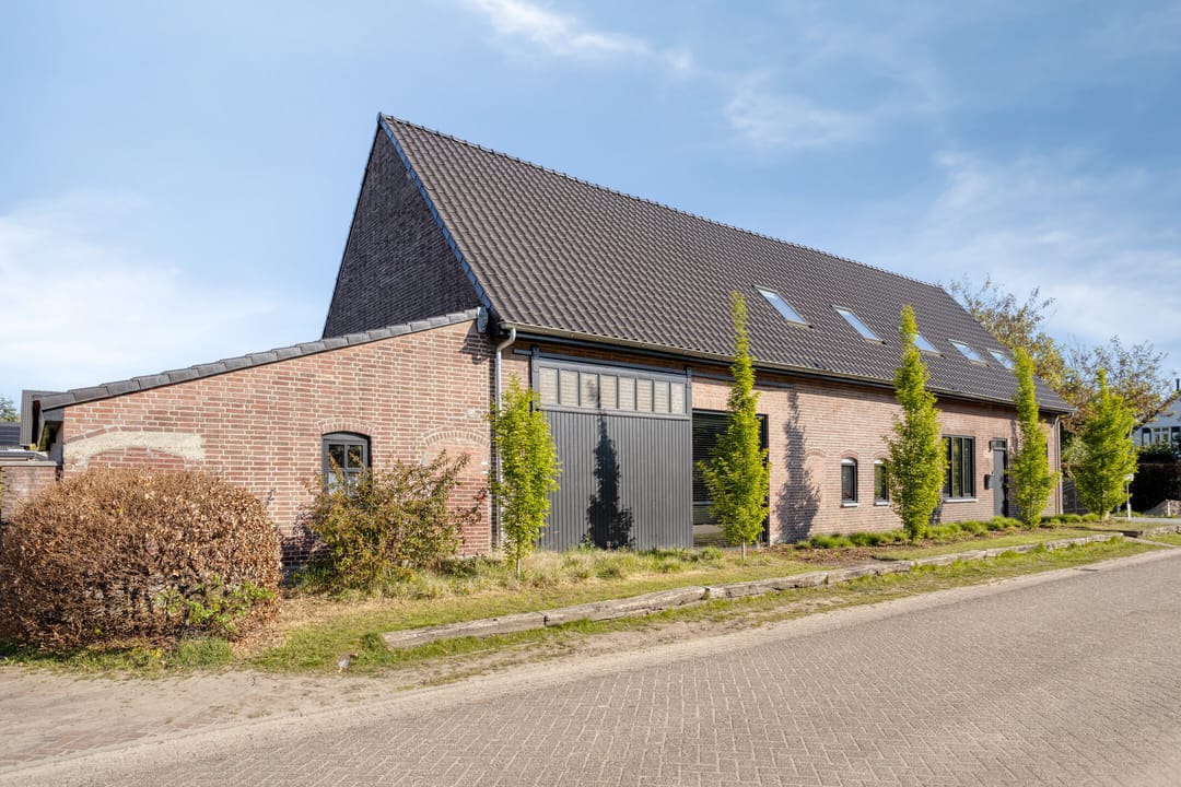 Photo 68 of Voorderstraat 1