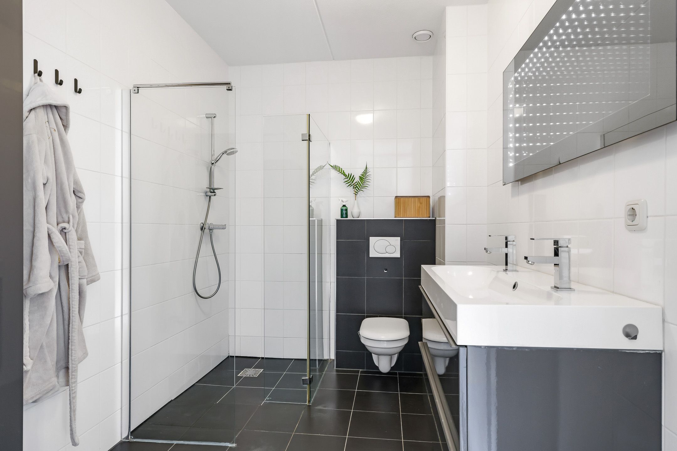 Photo 42 of Charley Bosveldhof 10