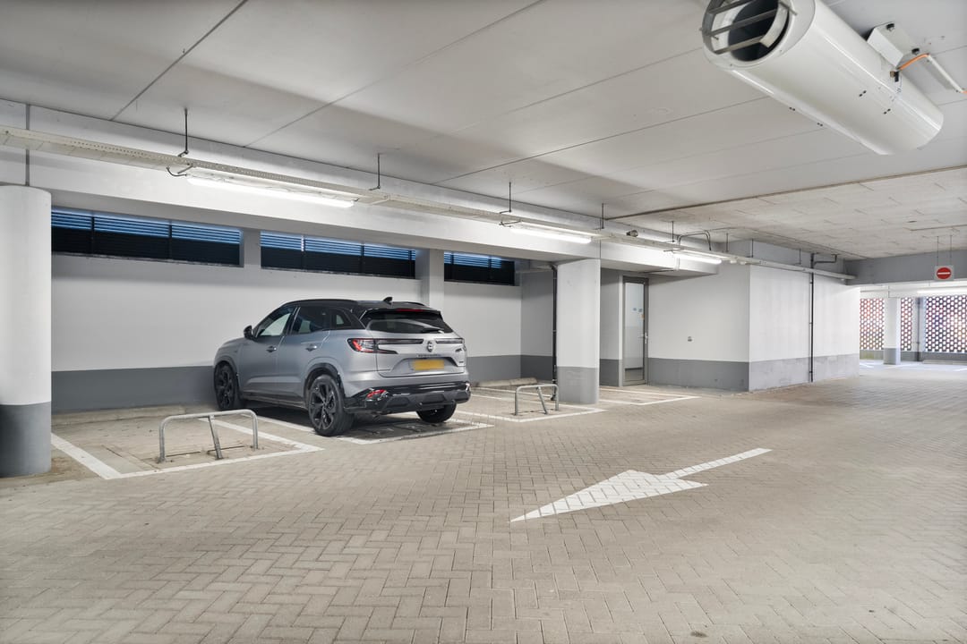 Penthouse with Private Parking and Terrace in Deventer City Center — 28