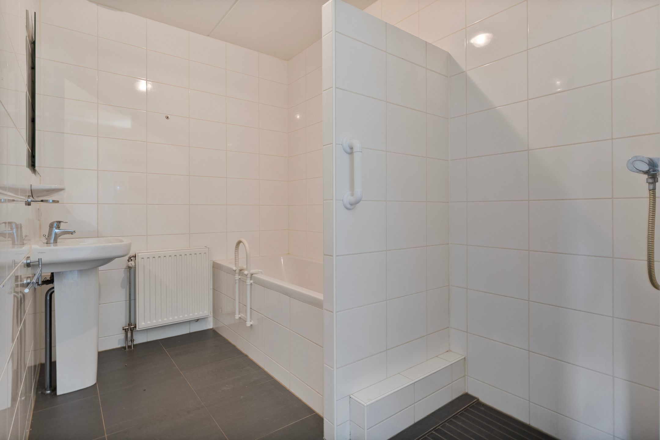 Penthouse with Private Parking and Terrace in Deventer City Center — 18