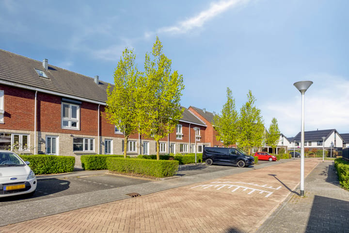 Photo 3 of Nijerwalstraat 109