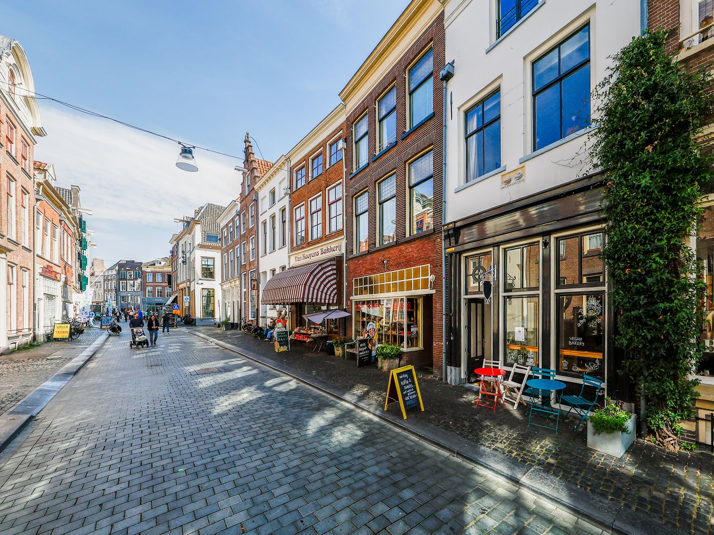 View photo 3 of Lange Hofstraat 18