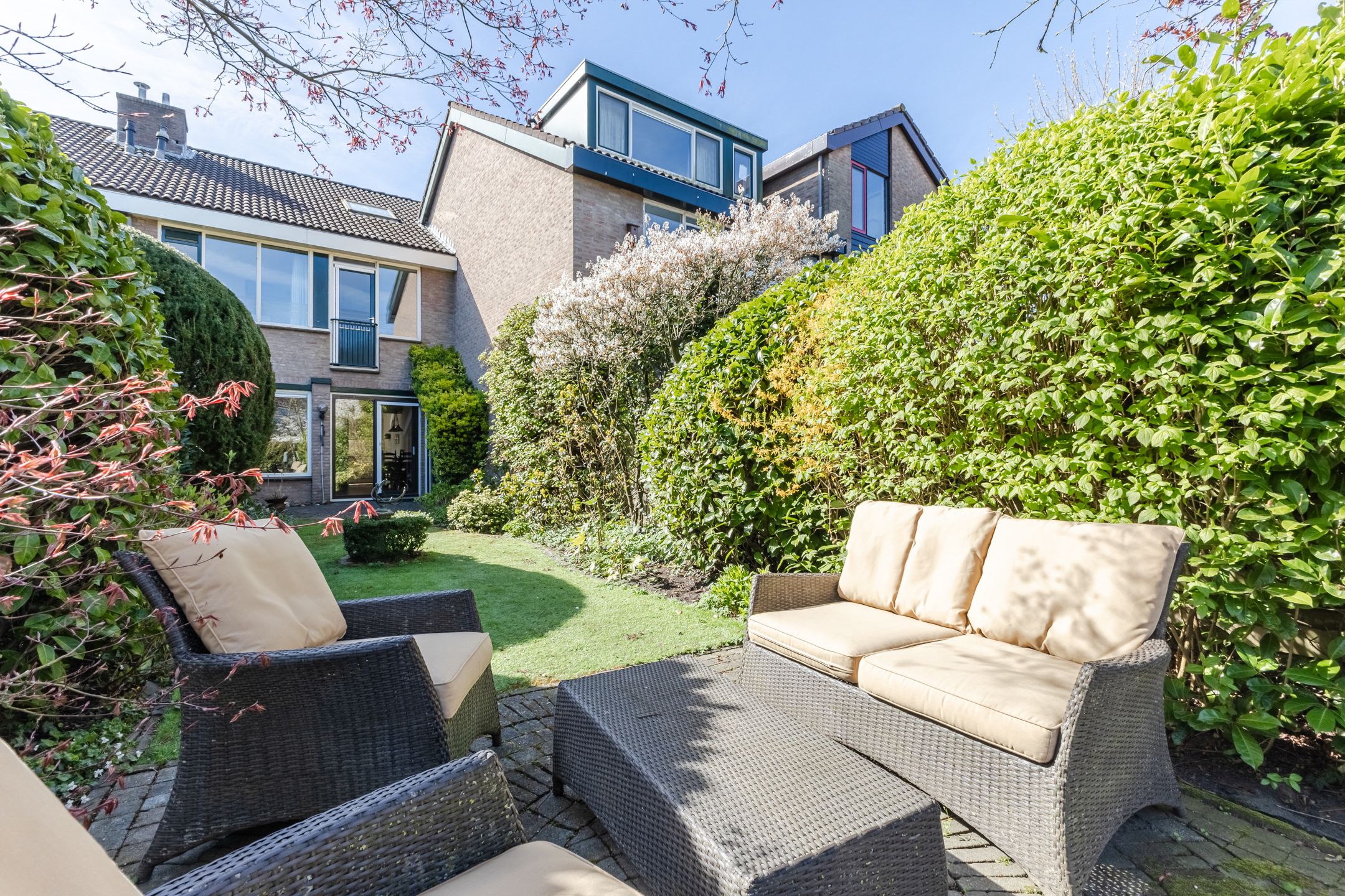 Spacious semi-detached home with deep water-side garden and private dock — 30