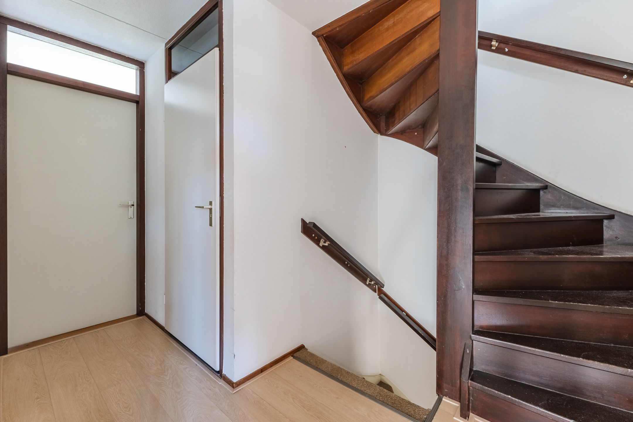 Spacious semi-detached home with deep water-side garden and private dock — 15