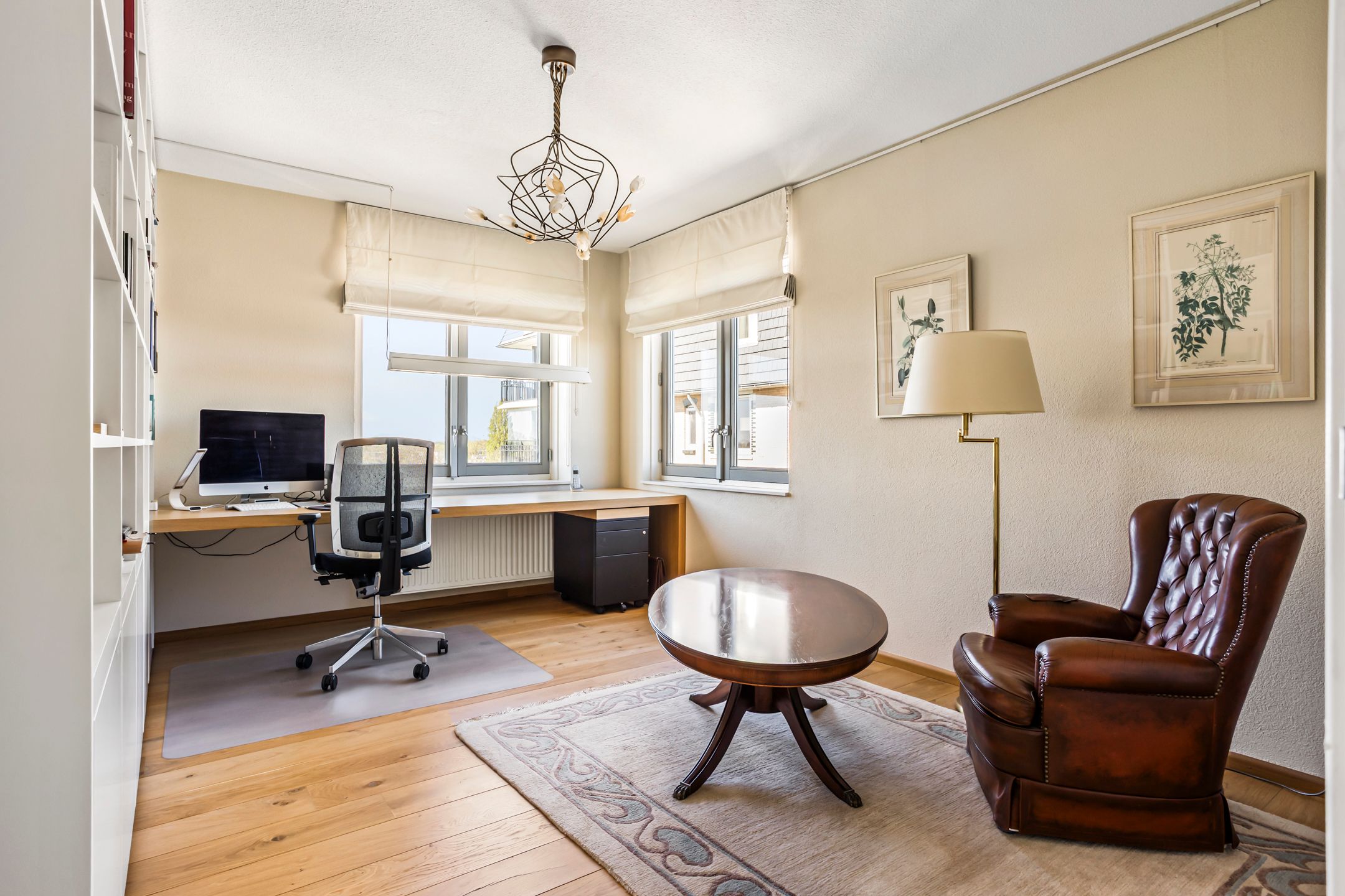 Spacious 4-room apartment with panoramic water views — 36