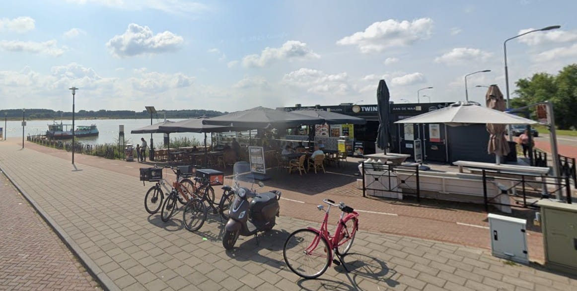 Bekijk foto 2 van Veerweg 2