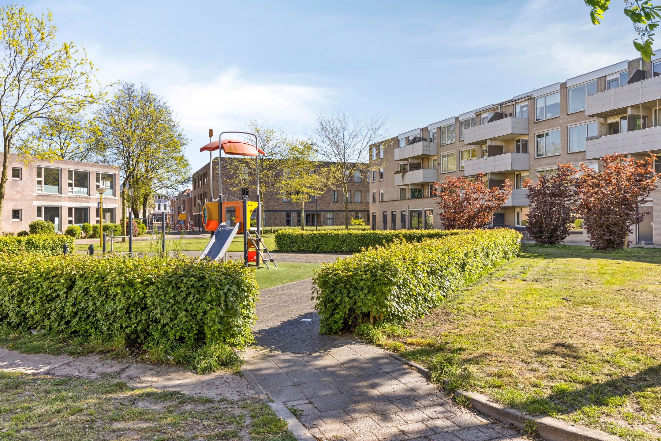 Photo 36 of Middellaan 460-E27