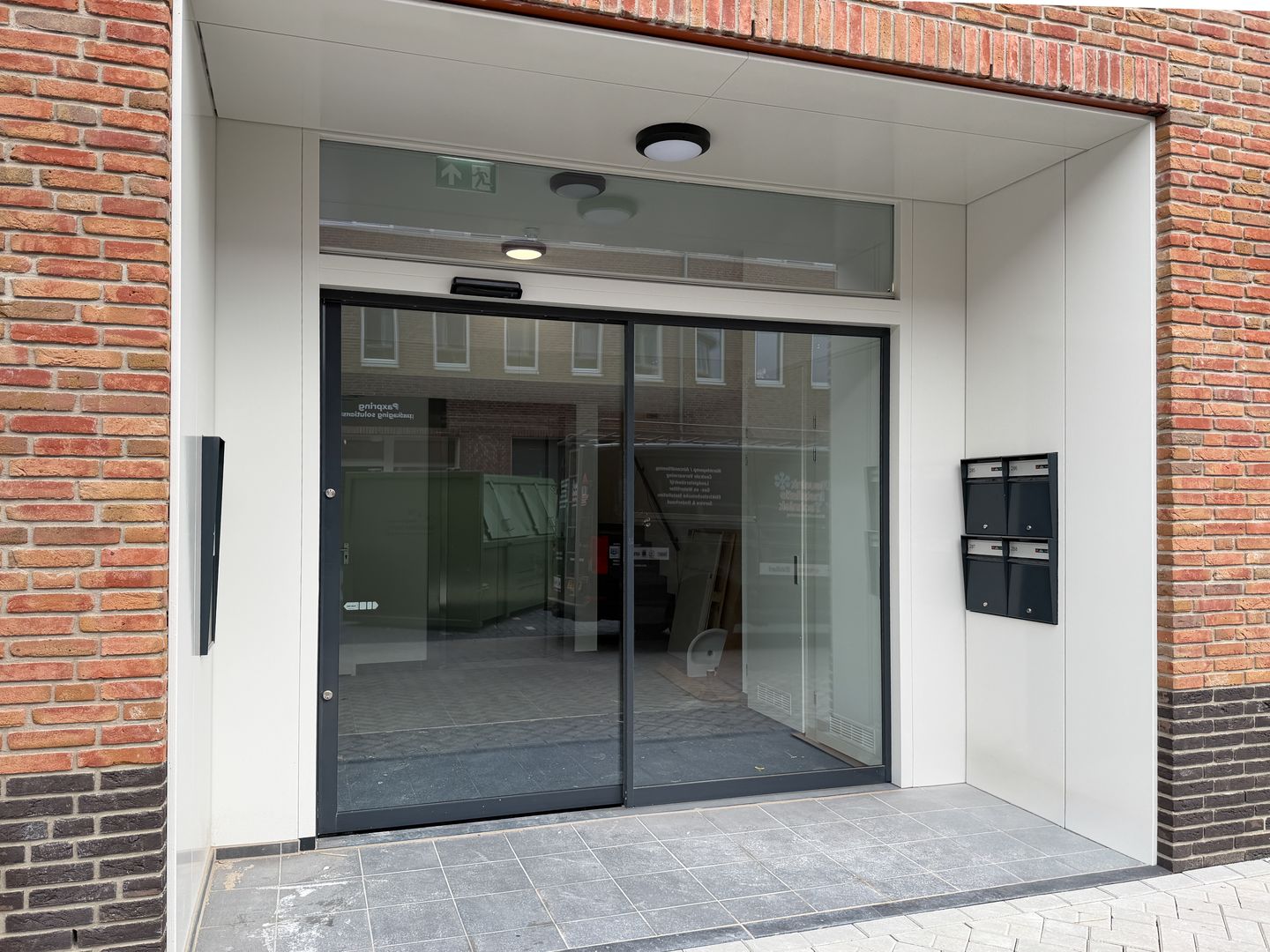 Bekijk foto 2 van Nijverheidslaan 2-B8