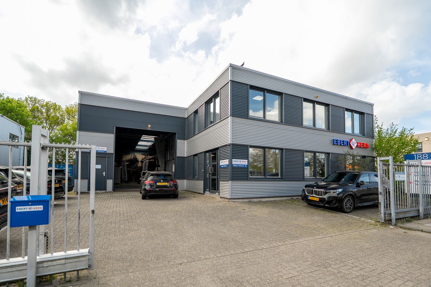 View photo 2 of Mandenmakerstraat 188