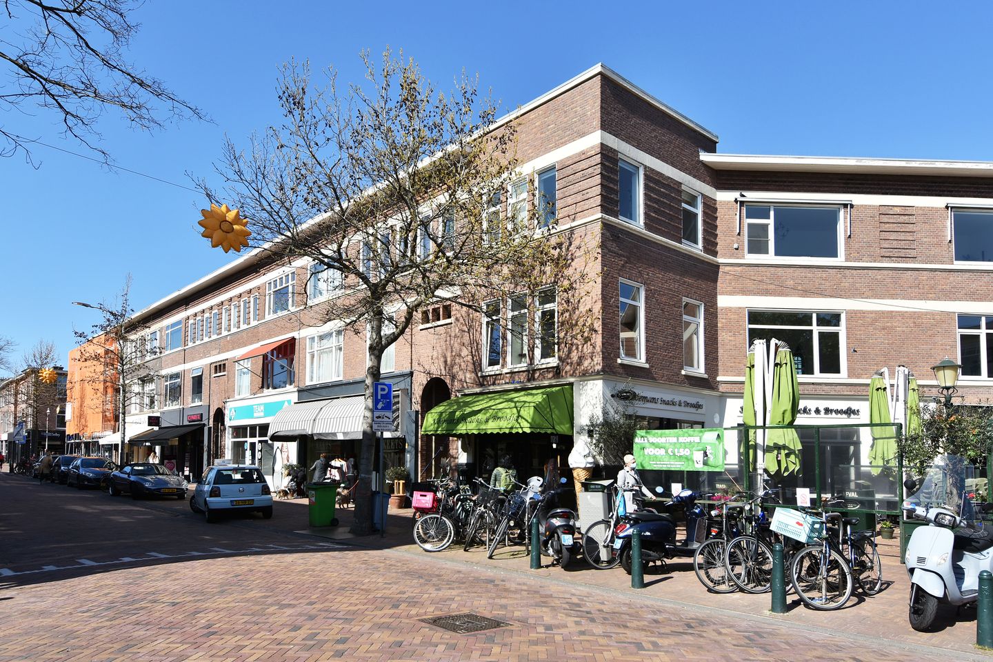 Spacious Top Floor Apartment in Quiet Bomenbuurt — 29