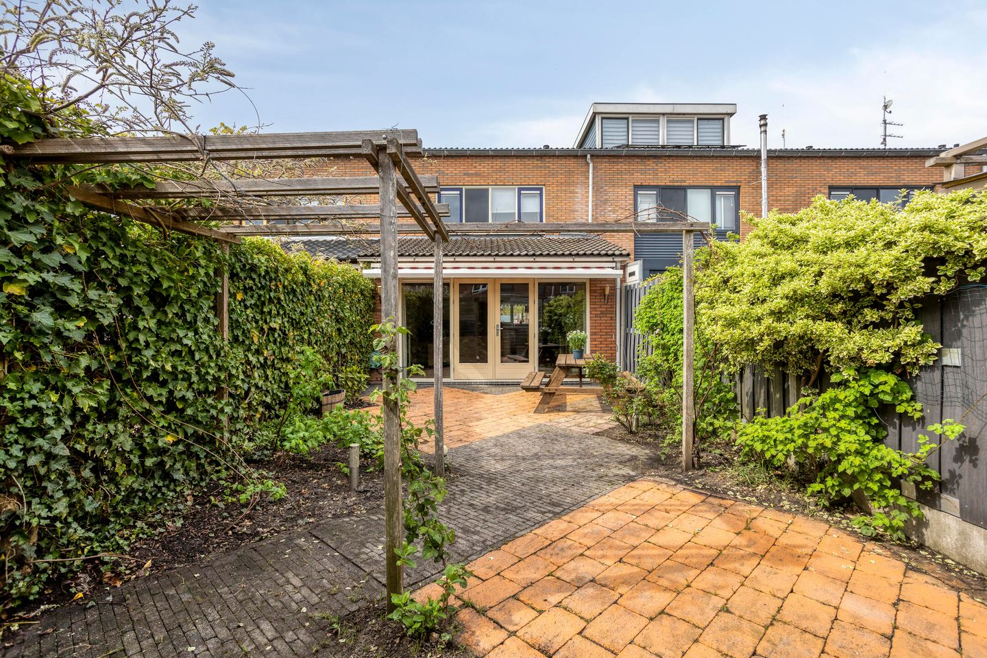 Photo 40 of Aletta Jacobstuin 25