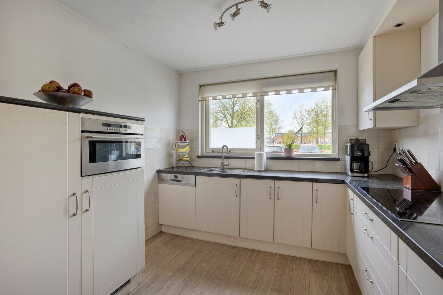 Photo 20 of Aletta Jacobstuin 25