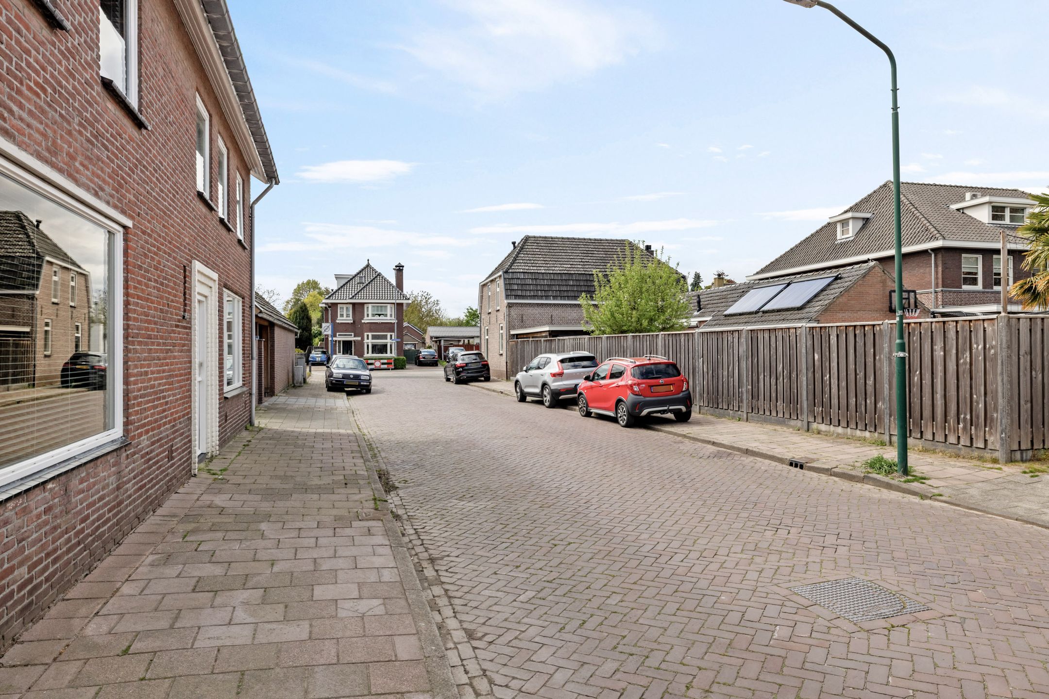 Photo 42 of Meester Rijkenstraat 37
