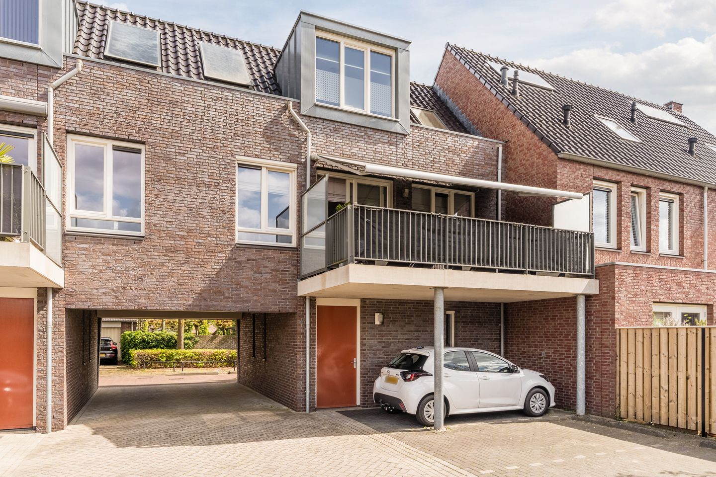 Photo 29 of Peellandstraat 6