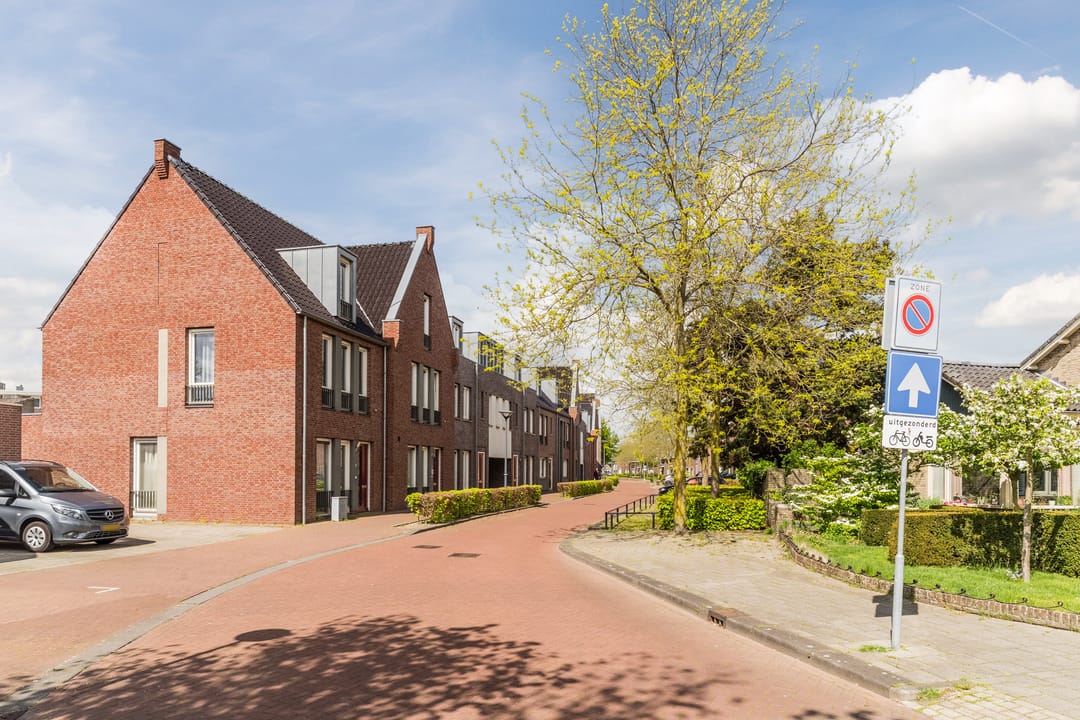 Photo 31 of Peellandstraat 6