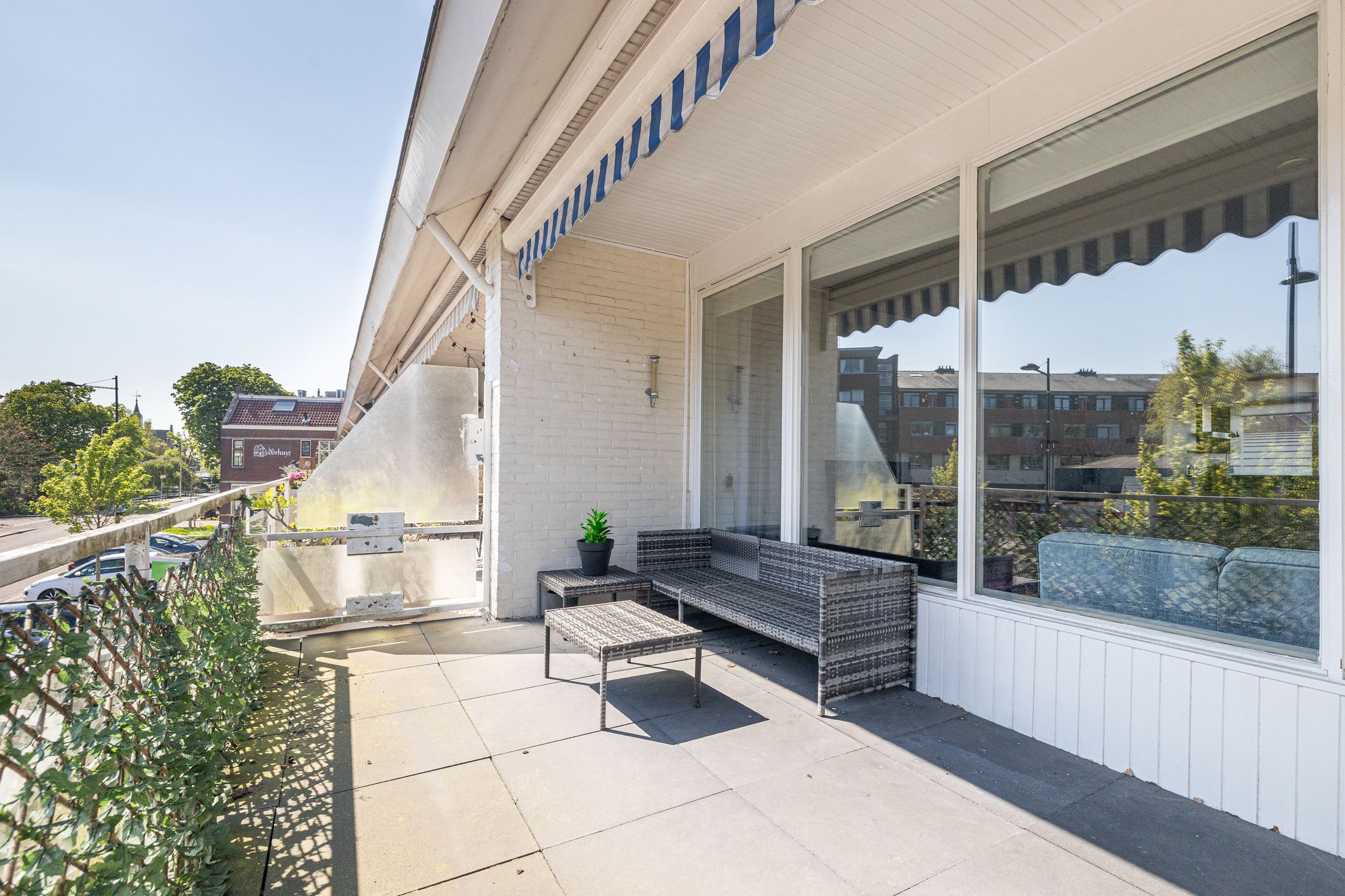 Spacious 4-Room Upper Floor Apartment in Bergschenhoek Centre — 18