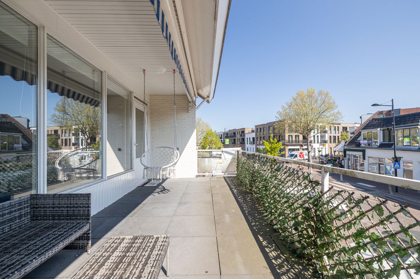 Spacious 4-Room Upper Floor Apartment in Bergschenhoek Centre — 19