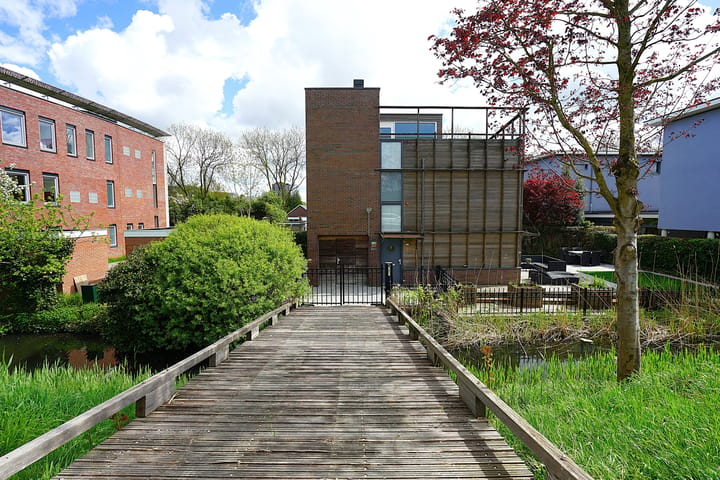 Foto 2 van Tofana 5