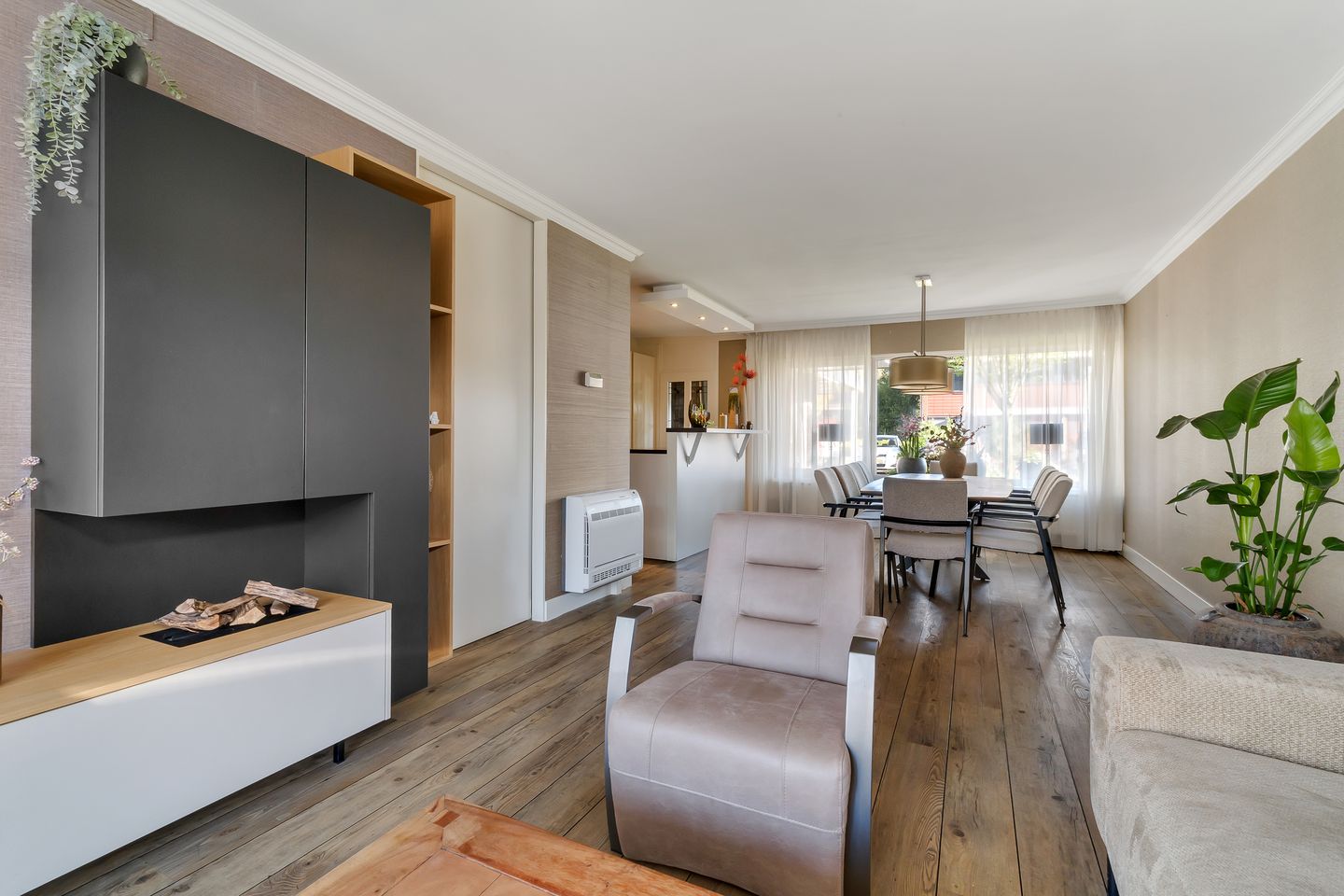 Photo 4 of Straussstraat 24