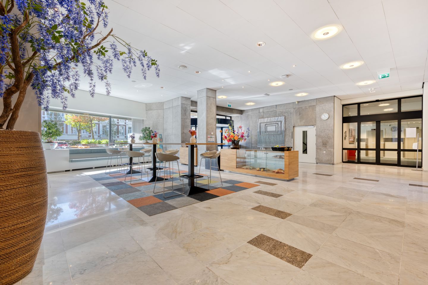 Bekijk foto 2 van Bezuidenhoutseweg 60