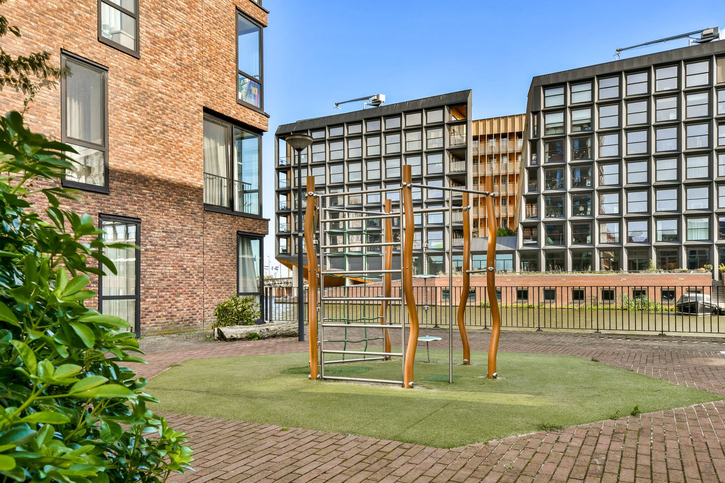Photo 20 of Erich Salomonstraat 661