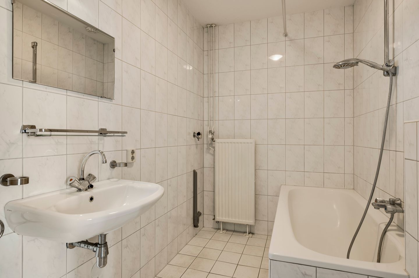 Photo 19 of Minderbroederssingel 23-B