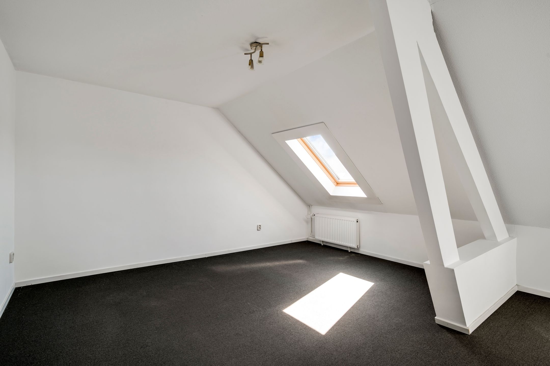 Photo 15 of Minderbroederssingel 23-B