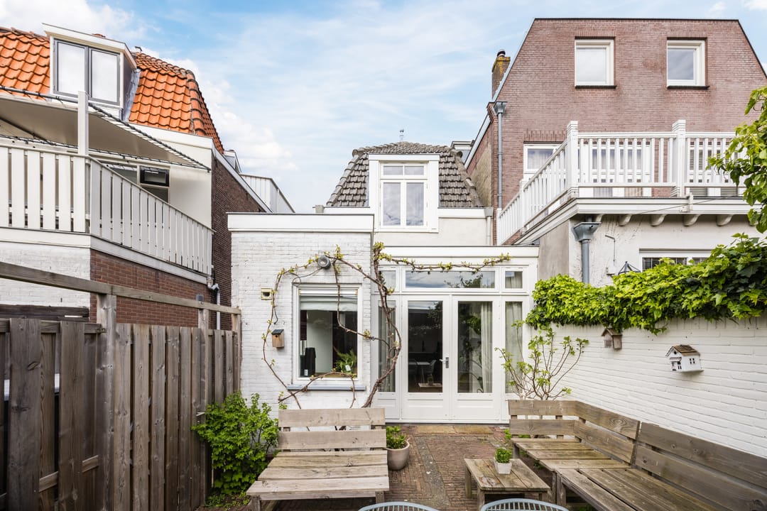 Turnkey Character Home with Sunny South-Facing Garden in Leiden — 28