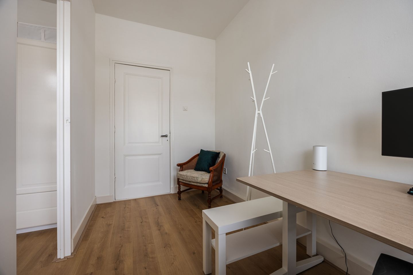 Turnkey Character Home with Sunny South-Facing Garden in Leiden — 19