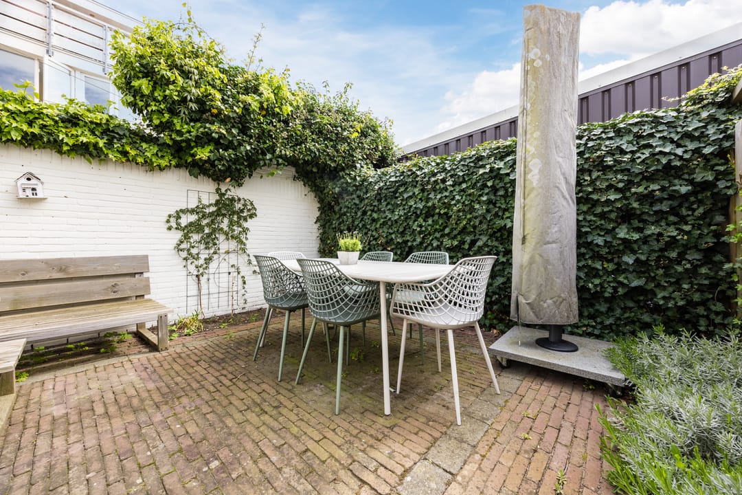 Turnkey Character Home with Sunny South-Facing Garden in Leiden — 26