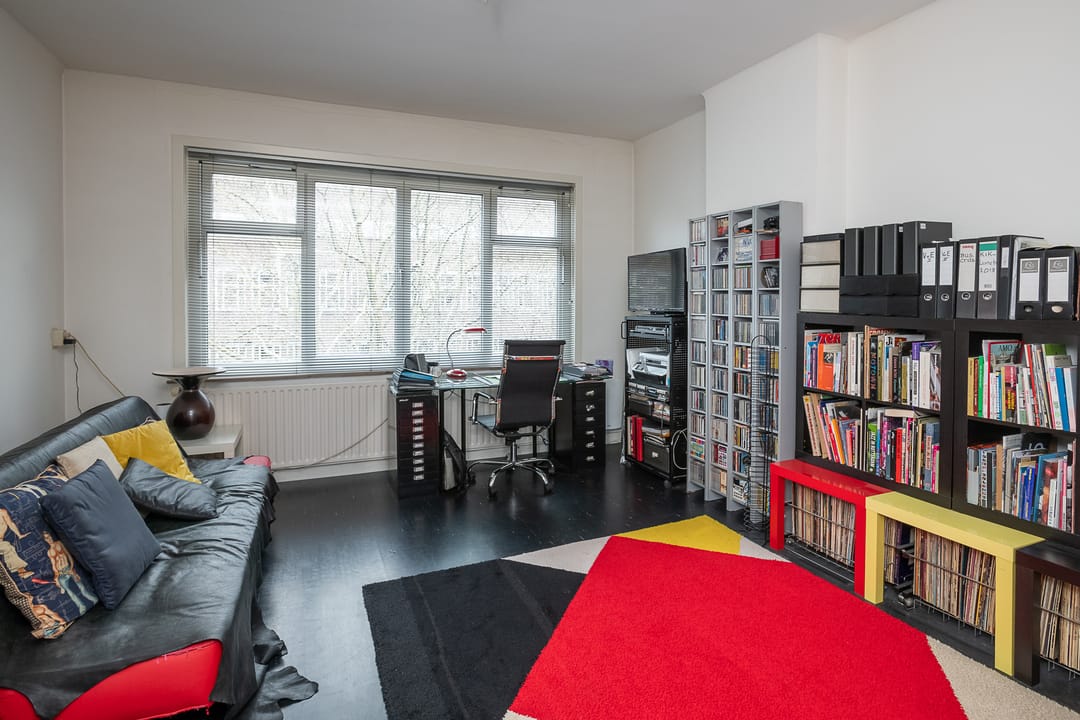 Spacious 1930s Upper Apartment with Large Sunny Terrace in Rotterdam Centre-West — 31