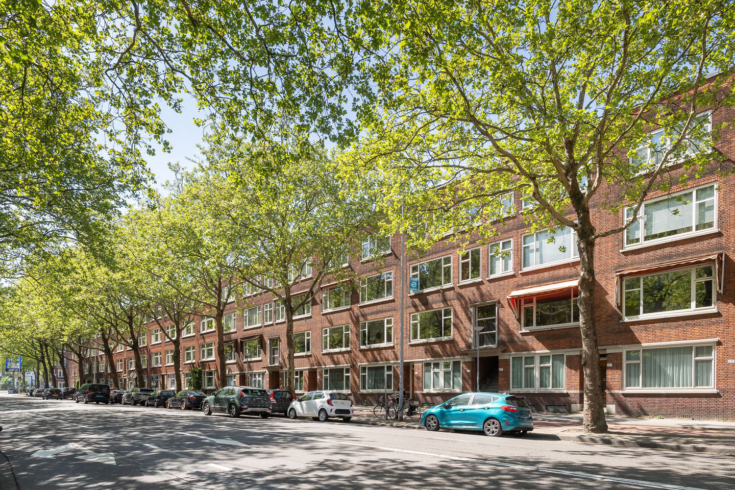 Spacious 1930s Upper Apartment with Large Sunny Terrace in Rotterdam Centre-West — 35