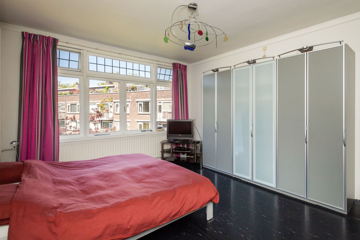 Spacious 1930s Upper Apartment with Large Sunny Terrace in Rotterdam Centre-West — 19