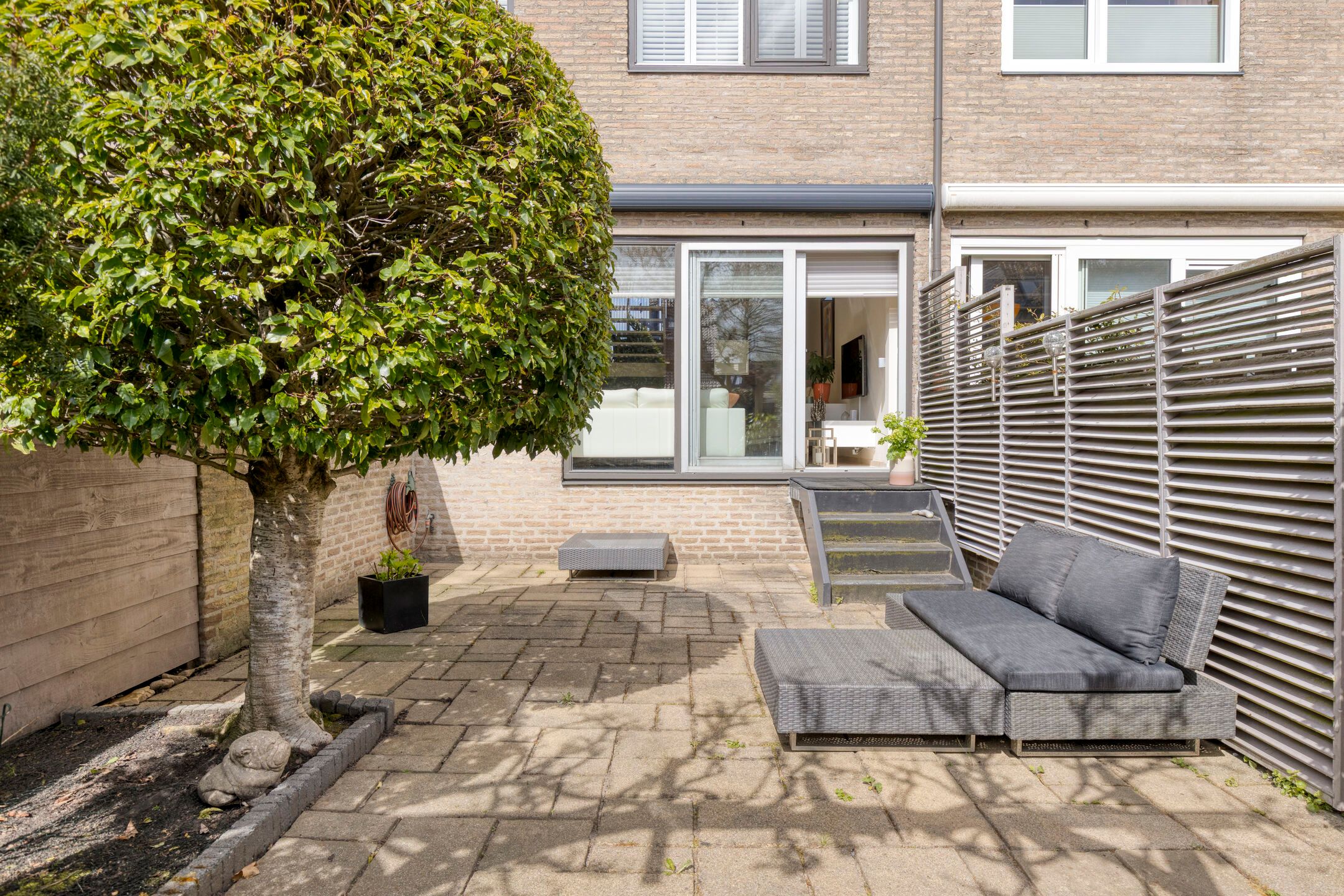 Spacious Split-Level Family Home with Garage in Castricum — 27