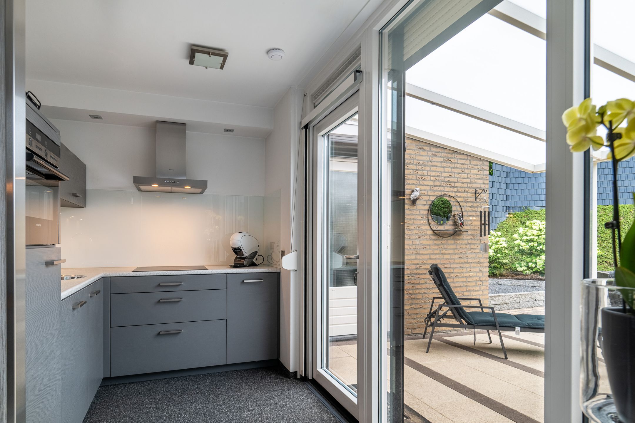Photo 6 of Bloemenstraat 4