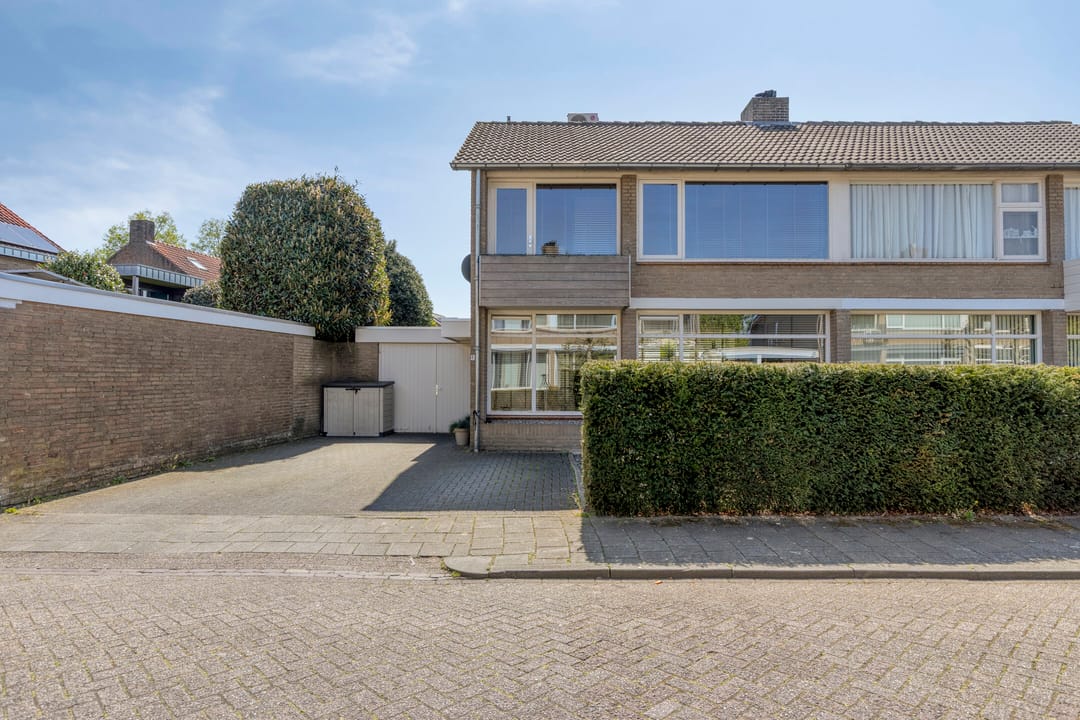 Foto 41 van De Roverestraat 1