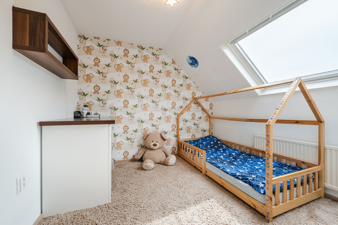 Move-in Ready Family Home with 4 Bedrooms and Covered Terrace in Popular Brouwhuis — 14