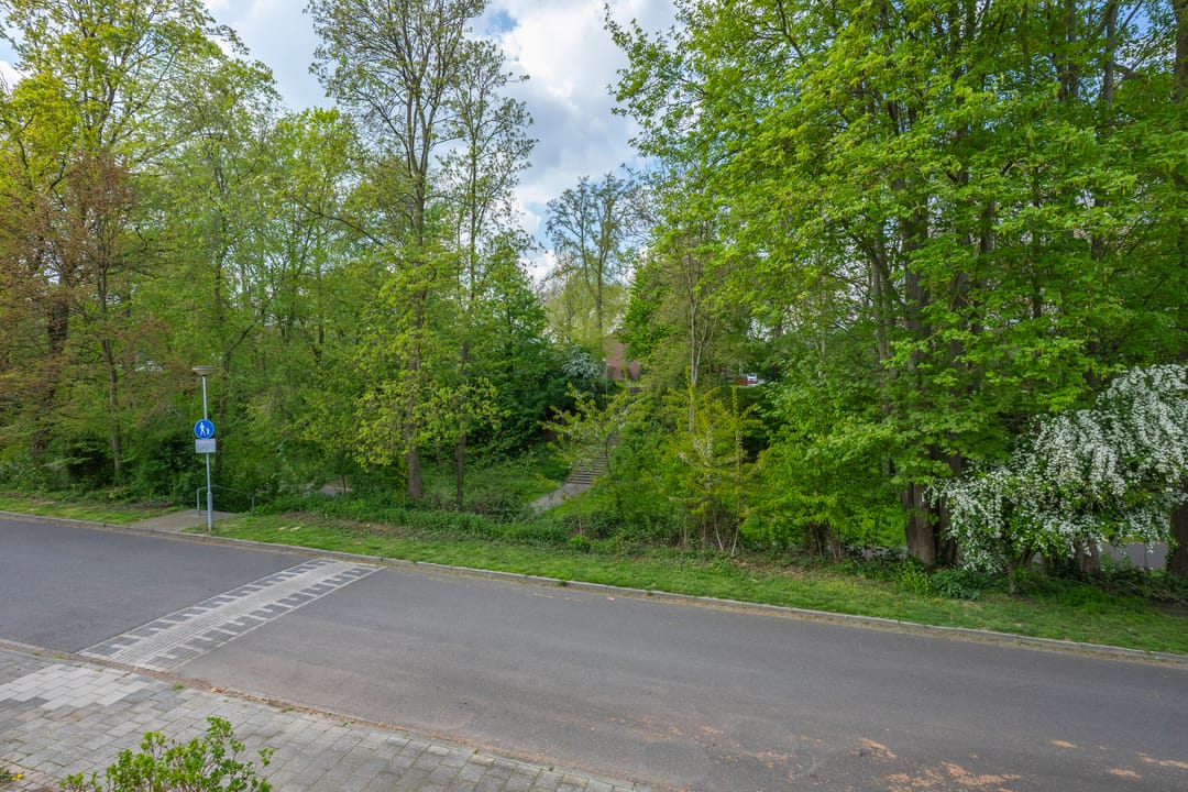 Spacious Corner Home with Garden and Large Garage in Quiet Hoensbroek Street — 23