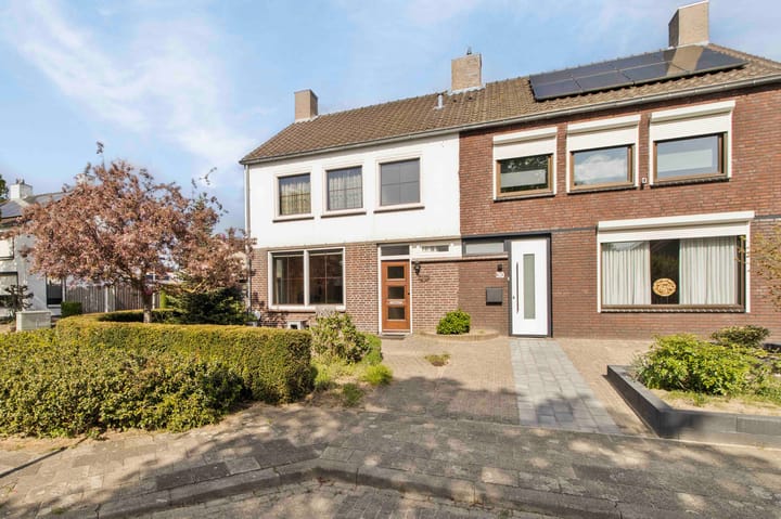 Foto 4 van Burg Cremersstraat 32